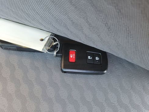 Used 2023 Toyota Tacoma SR5 image 33