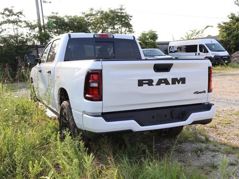 New 2026 RAM 1500 Express AWD/4WD image 23