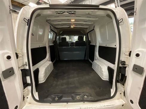 Used 2021 Nissan NV200 SV w/ Back Door Glass Package image 18