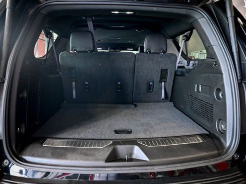 Used 2022 Chevrolet Suburban Z71 AWD/4WD image 23