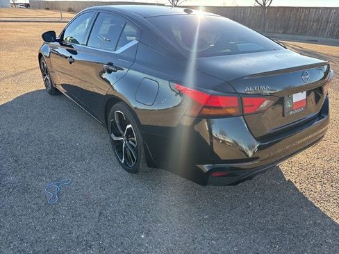 Used 2024 Nissan Altima 2.5 SR w/ SR Premium Package image 4