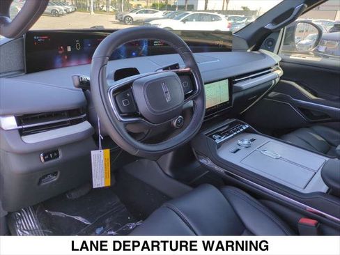 New 2026 Lincoln Navigator L Reserve w/ Jet Appearance Package AWD/4WD image 7