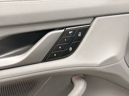 New 2026 Porsche Taycan 4S AWD/4WD image 19