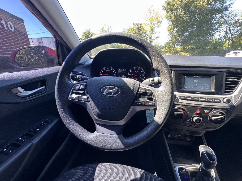Used 2022 Hyundai Accent SE FWD image 28