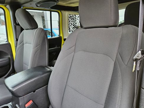 Used 2022 Jeep Wrangler Unlimited Sport AWD/4WD image 17
