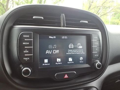 Used 2020 Kia Soul LX FWD image 21