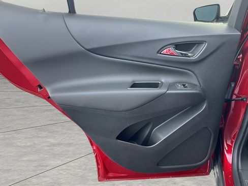 Used 2024 Chevrolet Equinox LT image 26