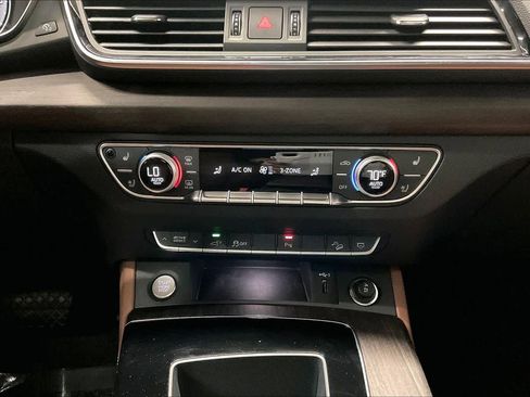 Used 2023 Audi Q5 e Premium Plus w/ Premium Plus Package image 32