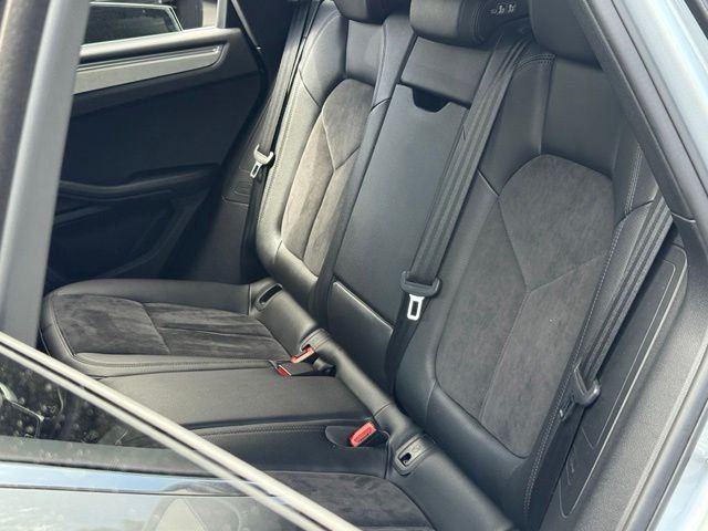 Used 2018 Porsche Macan S AWD/4WD image 23