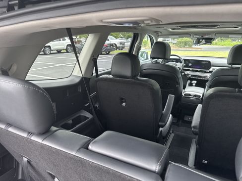 Used 2025 Kia Telluride S FWD image 31