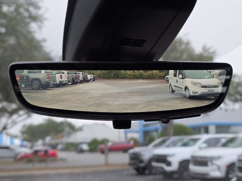 Used 2022 Chevrolet Tahoe High Country image 23