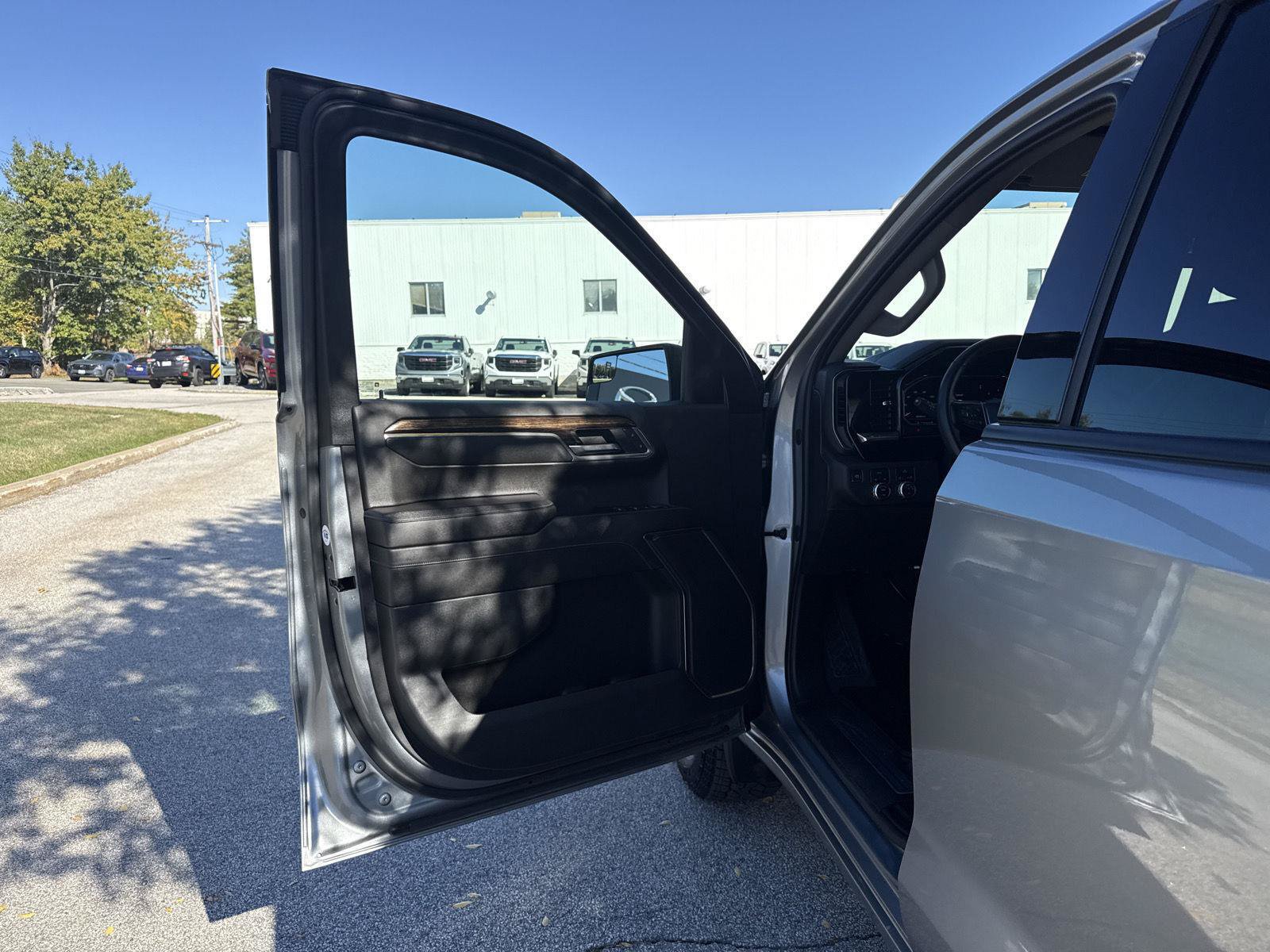 Used 2023 GMC Sierra 1500 Elevation AWD/4WD image 14
