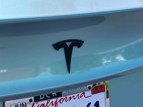 Used 2022 Tesla Model 3 Long Range AWD/4WD image 8