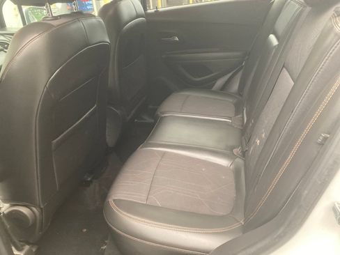 Used 2019 Chevrolet Trax LT w/ LT Convenience Package AWD/4WD image 31