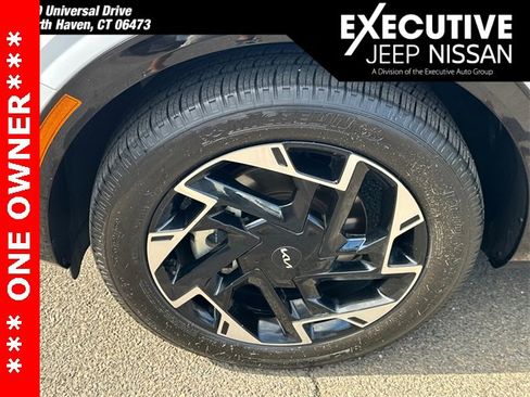 Used 2023 Kia Sportage SX image 8