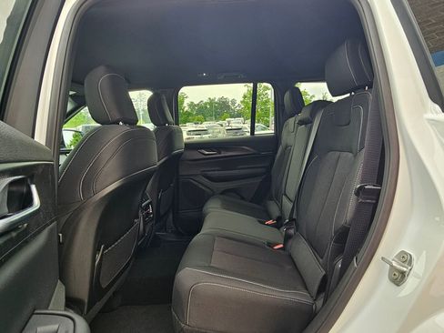 New 2026 Jeep Grand Cherokee Laredo RWD image 23