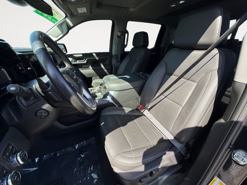 Used 2022 GMC Sierra 1500 SLT w/ SLT Premium Plus Package AWD/4WD image 10