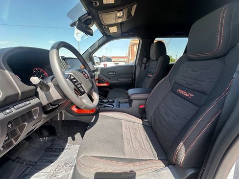 Certified 2025 Nissan Frontier Pro-X RWD image 24