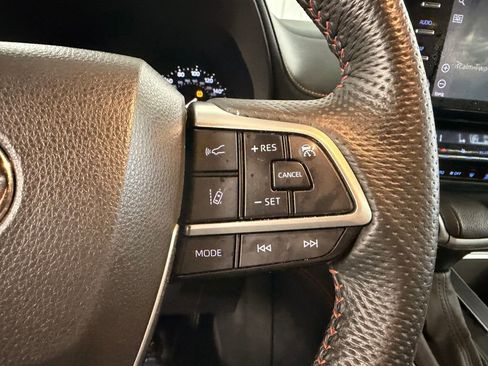 Used 2023 Toyota Sienna XSE image 29