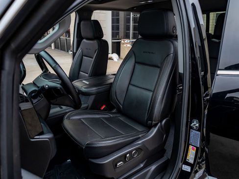 Used 2024 GMC Sierra 2500 Denali w/ Denali Reserve Package image 28