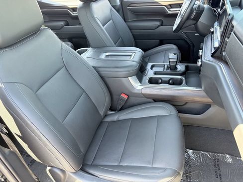Used 2022 GMC Sierra 1500 SLT w/ SLT Premium Plus Package AWD/4WD image 10