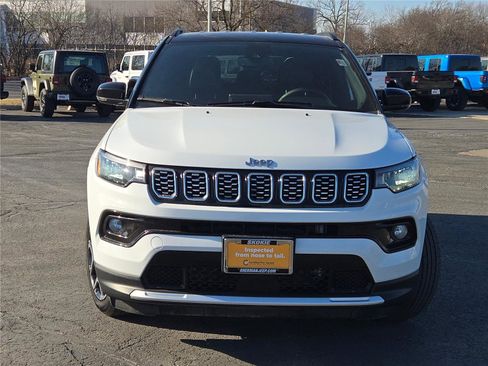 Certified 2025 Jeep Compass Limited AWD/4WD image 5