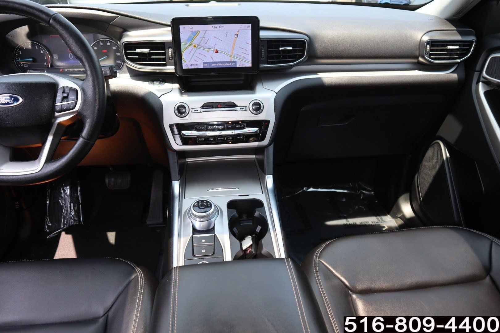 Used 2022 Ford Explorer XLT w/ Equipment Group 202A AWD/4WD image 16