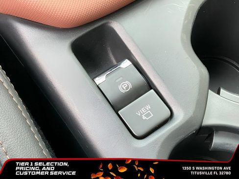 Used 2025 Subaru Forester Touring w/ Popular Package - Touring AWD/4WD image 36