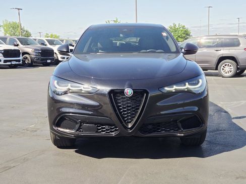Used 2024 Alfa Romeo Stelvio Sprint image 9