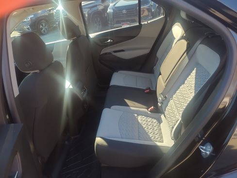 Used 2022 Chevrolet Equinox LS image 28