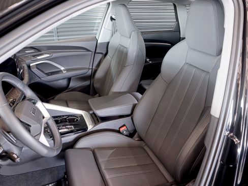 Used 2025 Audi Q5 Premium w/ Premium Plus AWD/4WD image 8