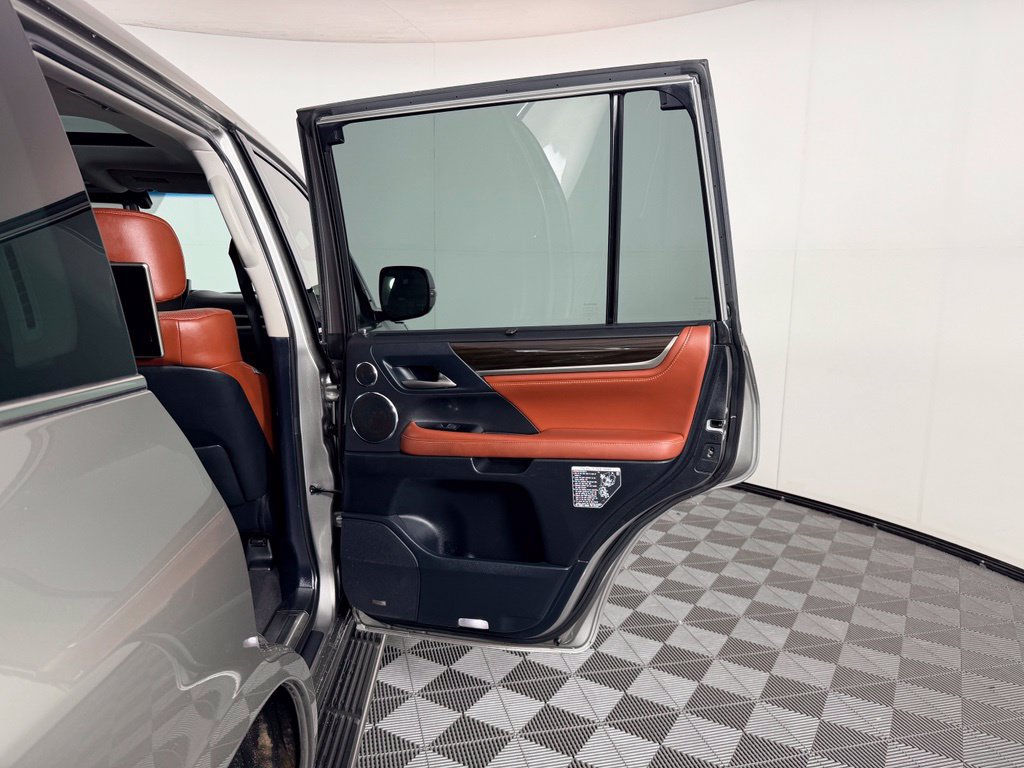 Used 2019 Lexus LX 570 4WD w/ Luxury Package image 26