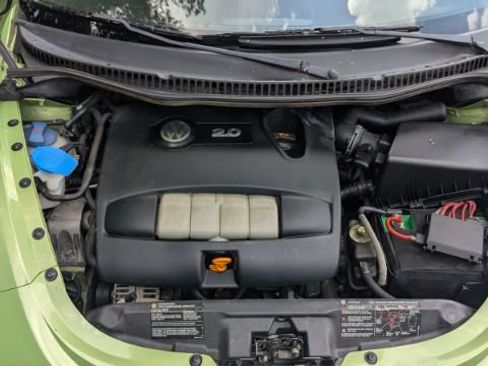 Used 2004 Volkswagen Beetle GLS FWD image 38