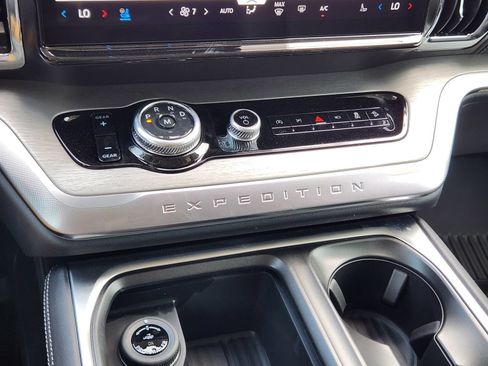 New 2026 Ford Expedition Platinum AWD/4WD image 19