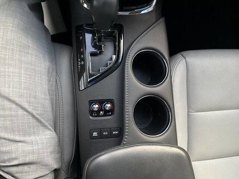 Used 2018 Toyota Avalon Limited w/ Protection Package image 24