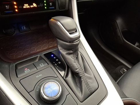 Used 2023 Toyota RAV4 Limited w/ Limited Grade Weather Package image 12