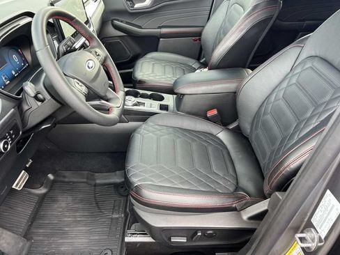 Certified 2023 Ford Escape ST-Line Elite w/ Premium Technology Package AWD/4WD image 19