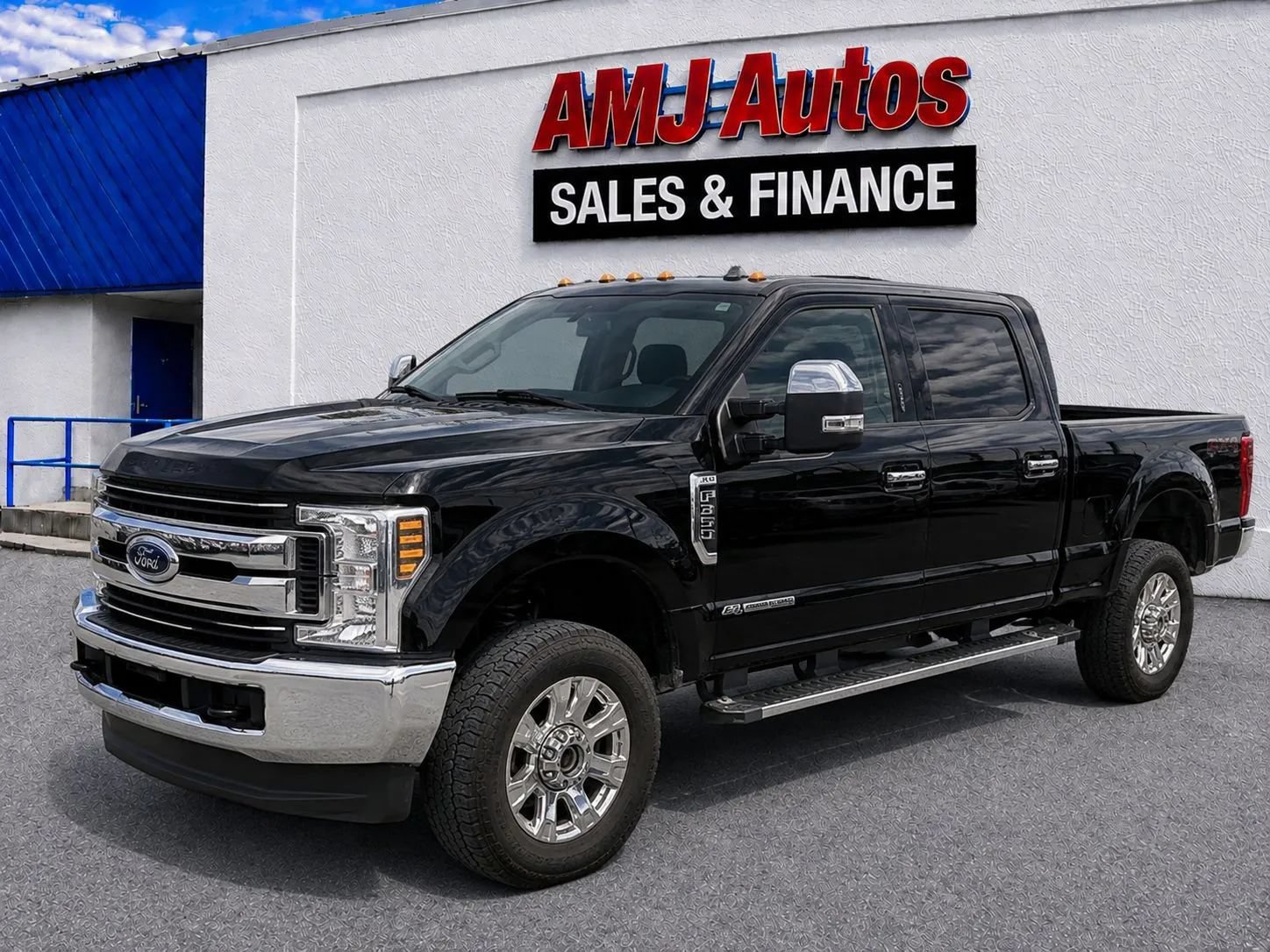 Used 2019 Ford F350 Lariat w/ Lariat Ultimate Package AWD/4WD image 1