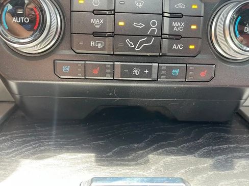 Used 2019 Ford F250 Platinum w/ Platinum Ultimate Package AWD/4WD image 33