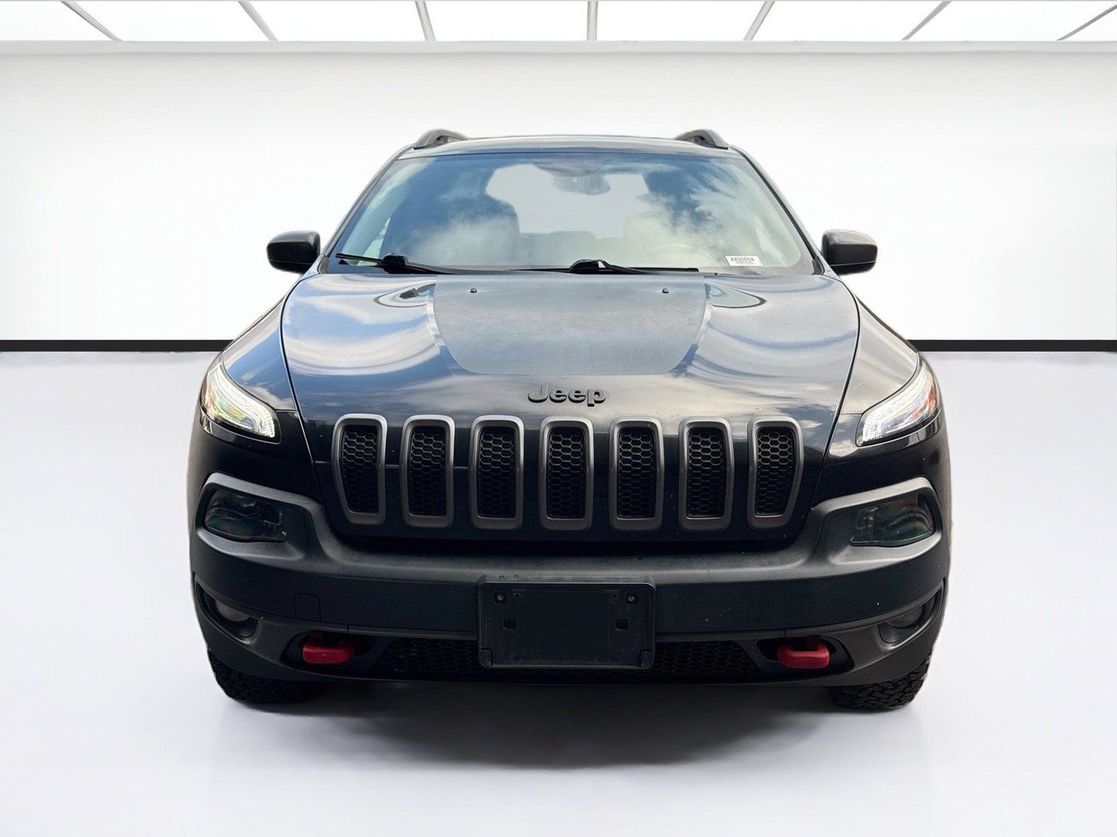 Used 2016 Jeep Cherokee Trailhawk w/ Leather Interior Group AWD/4WD image 2