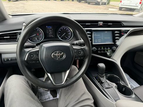 Used 2018 Toyota Camry LE FWD image 21