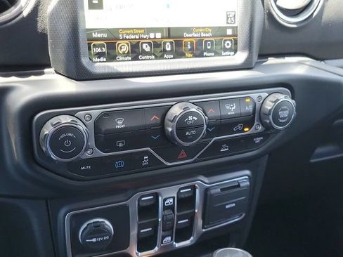 Used 2022 Jeep Wrangler Unlimited Sahara 4xe AWD/4WD image 28