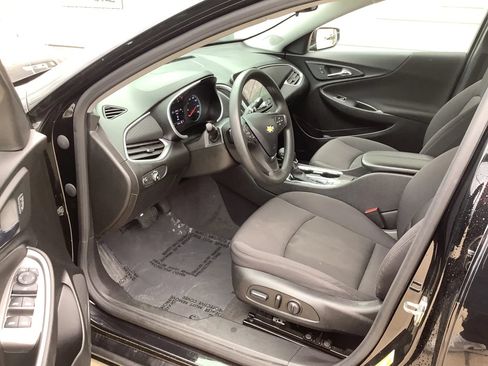 Used 2023 Chevrolet Malibu LT FWD image 17