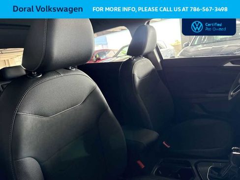 Used 2025 Volkswagen Taos SE FWD image 27