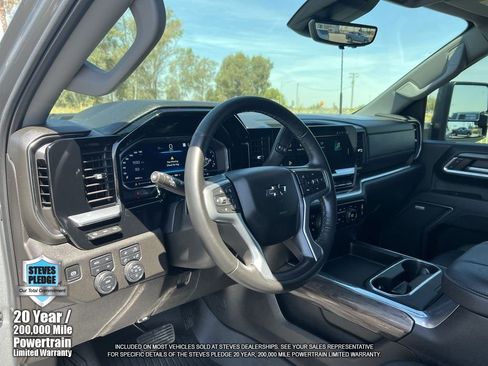 Used 2025 Chevrolet Silverado 3500 LTZ w/ LTZ Plus Package AWD/4WD image 14