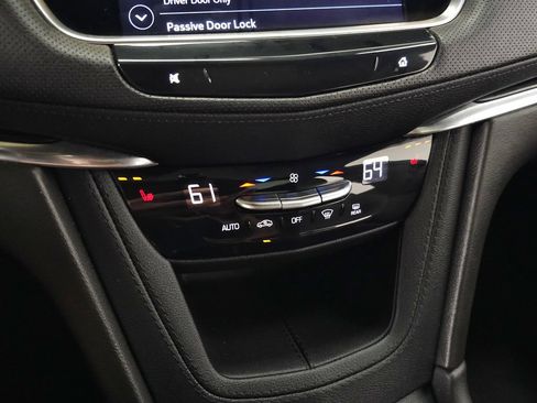 Certified 2023 Cadillac XT5 Premium Luxury AWD/4WD image 33