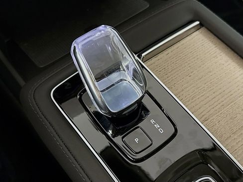 New 2026 Volvo XC90 B5 Core w/ Protection Package Premier image 17