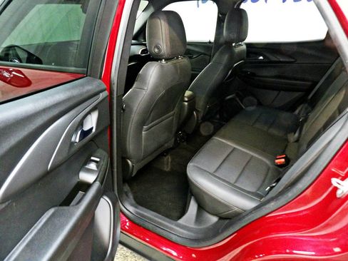 Used 2021 Chevrolet TrailBlazer RS w/ Sun and Liftgate Package image 11