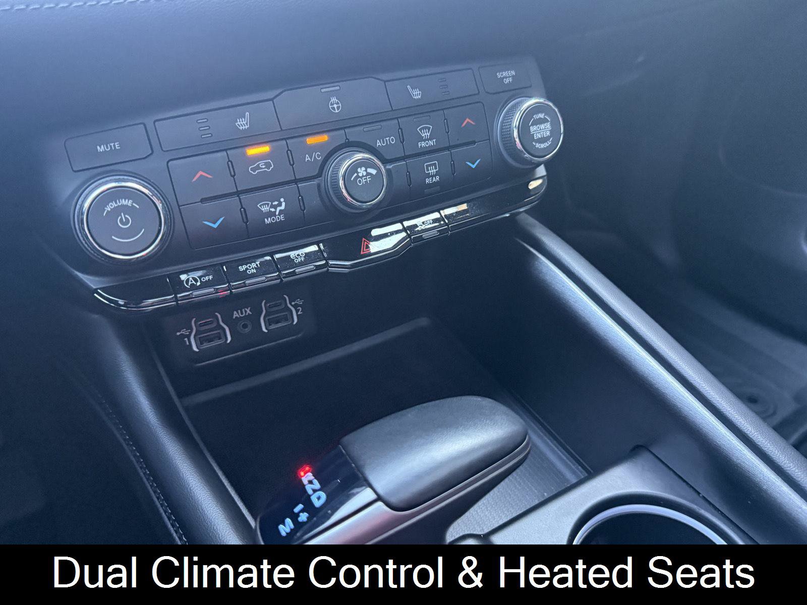 Used 2024 Dodge Durango SXT w/ SXT Blacktop Group AWD/4WD image 9