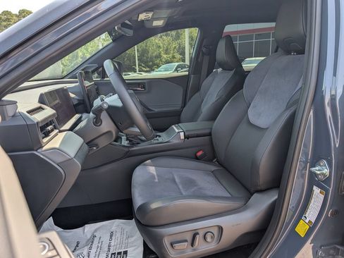 Used 2026 Toyota RAV4 XSE w/ Panoramic Sun Roof Package AWD/4WD image 24